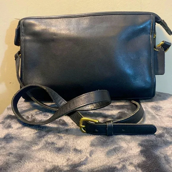 Coach vintage beautiful black bag. - Picture 1 of 9